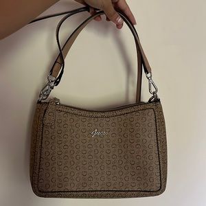 Guess cross body bag 💼